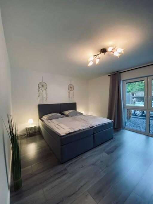 Grosse Moderne Ferienwohnung Auch Als Monteur Unterkunft Nutzbar, In Stolberg - Vicht Esterno foto